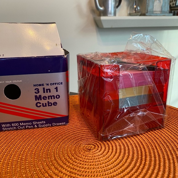 COPY - Desk Acrylic Memo Block Set, Colored Paper and attached Pen, NWT - Picture 7 of 9